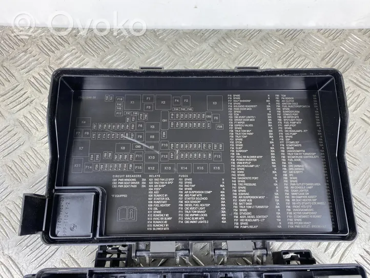 Jeep Grand Cherokee Saugiklių dėžė (komplektas) P68242818AC