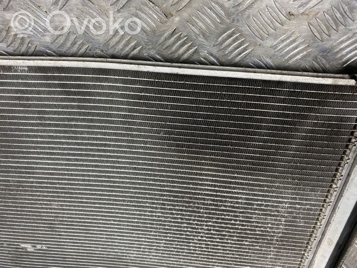 Mercedes-Benz CLK C207 A207 Radiateur condenseur de climatisation A2045000554