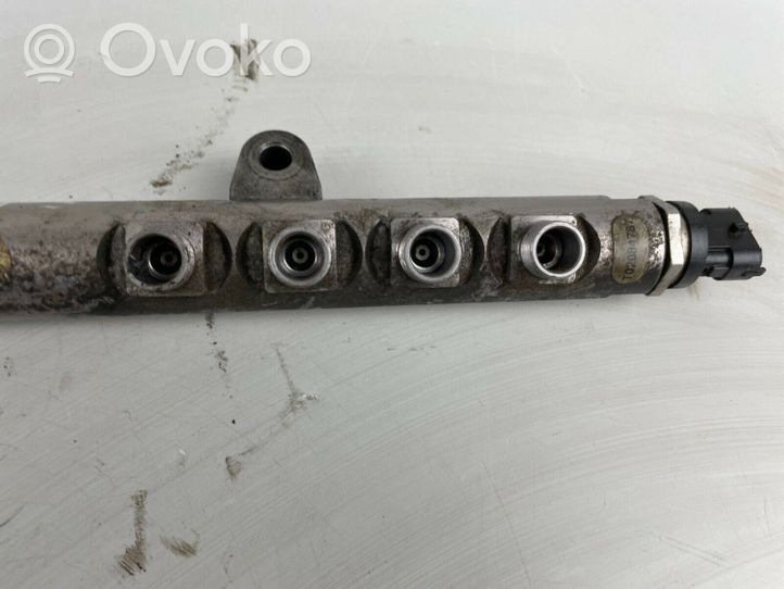 Volvo S60 Fuel pressure regulator 31216313