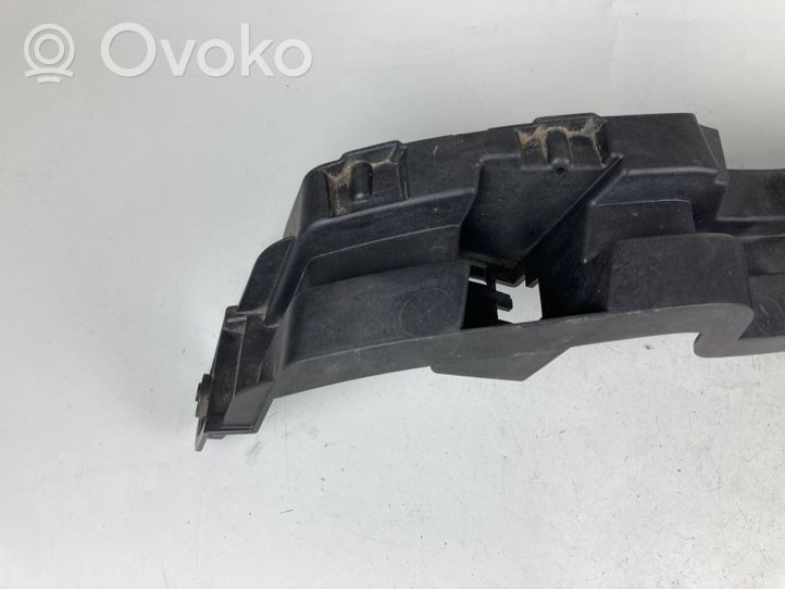 Audi Q3 8U Aizmugurējā bufera montāžas kronšteins 8U0807453