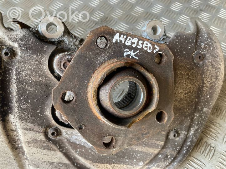 Audi A4 S4 B9 Mozzo ruota anteriore 