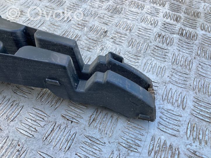 Seat Leon IV Staffa angolare del supporto di montaggio del paraurti 5F9807376