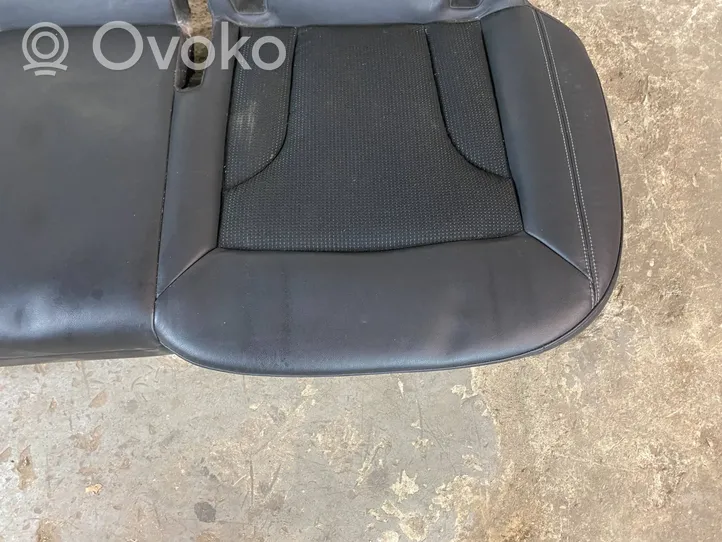 Audi Q3 8U Sėdynių komplektas 5N0881105T