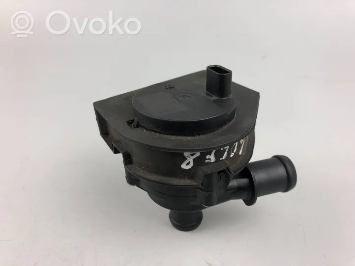 Volkswagen Golf VIII Pompe à eau de liquide de refroidissement 5Q0965567