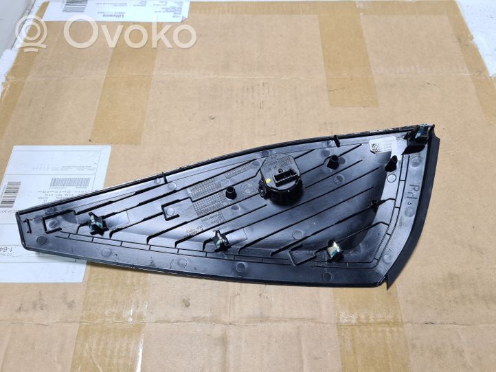 BMW X5 G05 Keleivio oro pagalvės jungtukas 9326501