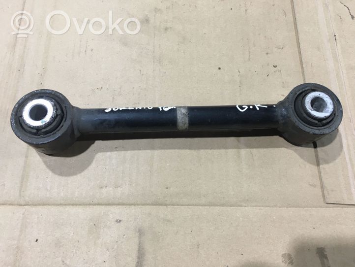 KIA Sorento Rear control arm 