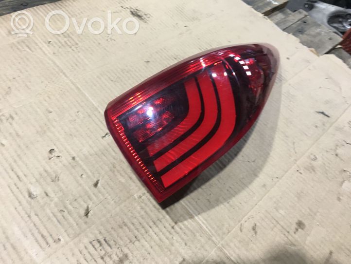 KIA Sportage Lampa tylna 92402F10