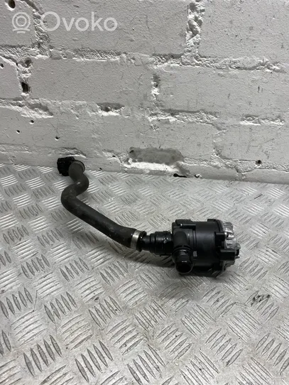 BMW 7 G11 G12 Boîtier de thermostat / thermostat 8637952