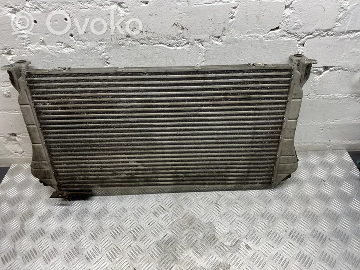 Toyota Avensis T270 Chłodnica powietrza doładowującego / Intercooler 