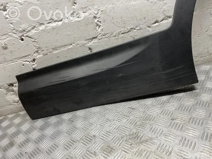 Hyundai Santa Fe Aizmugurē durvju dekoratīvā apdare (moldings) 877312w000