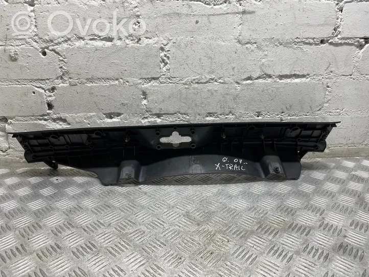 Nissan X-Trail T31 Rivestimento di protezione sottoporta del bagagliaio/baule 84992JG00A