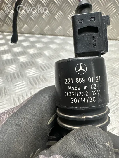 Mercedes-Benz SLK R172 Tuulilasi tuulilasinpesimen pumppu 2218690121