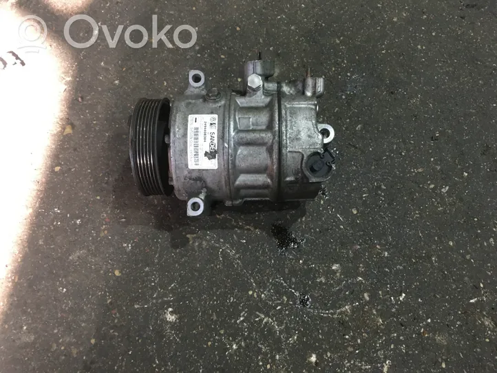 Volkswagen Touran II Compressore aria condizionata (A/C) (pompa) 1K0820808F