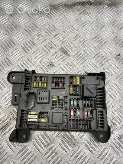 BMW X5 E70 Module de fusibles 6931687