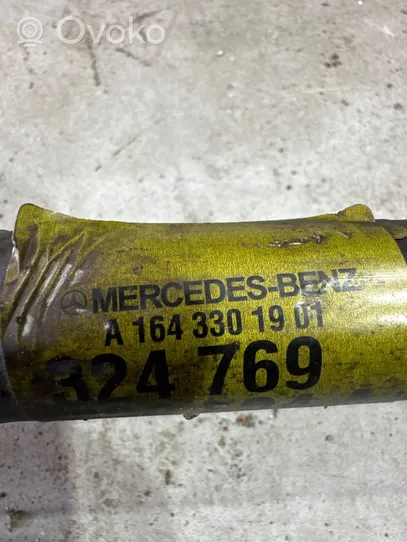 Mercedes-Benz ML W164 Półoś przednia A1643301901