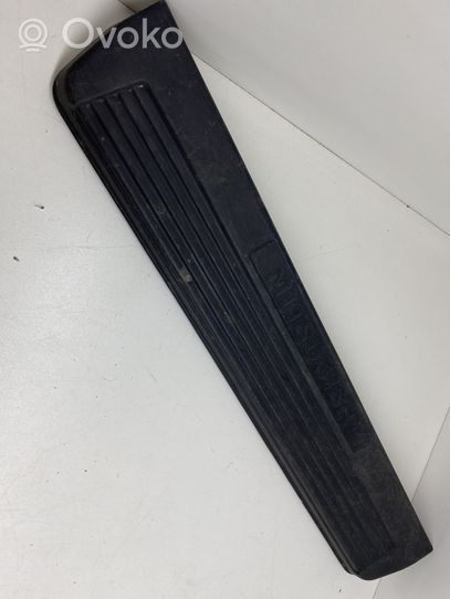 Mitsubishi Pajero Rear sill trim cover 