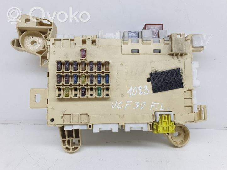 Lexus LS 430 Module de fusibles 8273050081