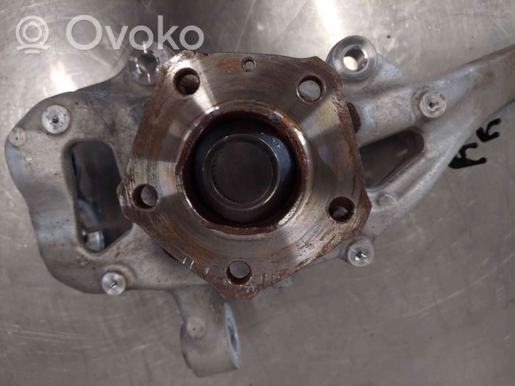 Audi Q7 4M Front wheel hub spindle knuckle 4M0407560