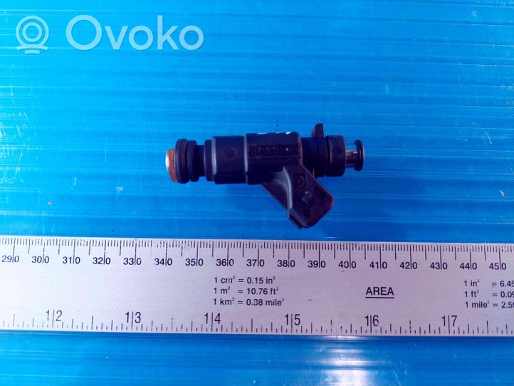 Mercedes-Benz E W210 Injecteur de carburant A1120780049