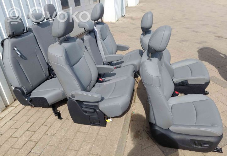 Toyota Sienna XL40 IV Juego del asiento 