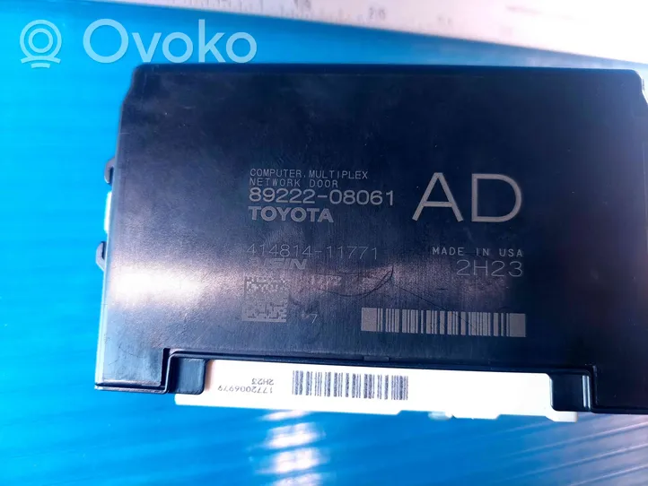 Toyota Sienna XL40 IV Door control unit/module 8922208061