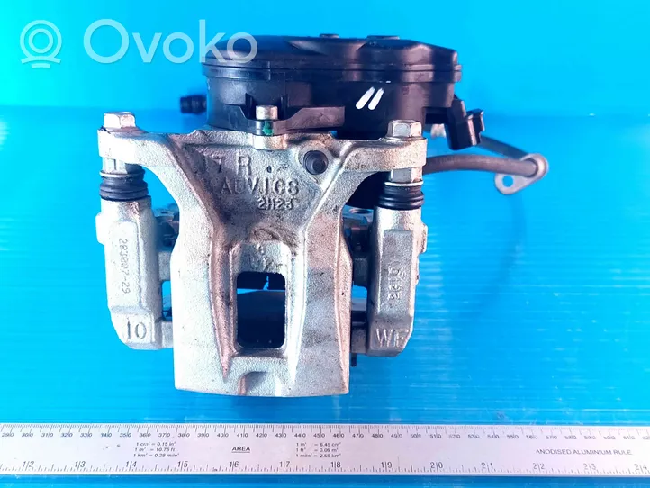 Toyota Sienna XL40 IV Caliper del freno trasero 28300729