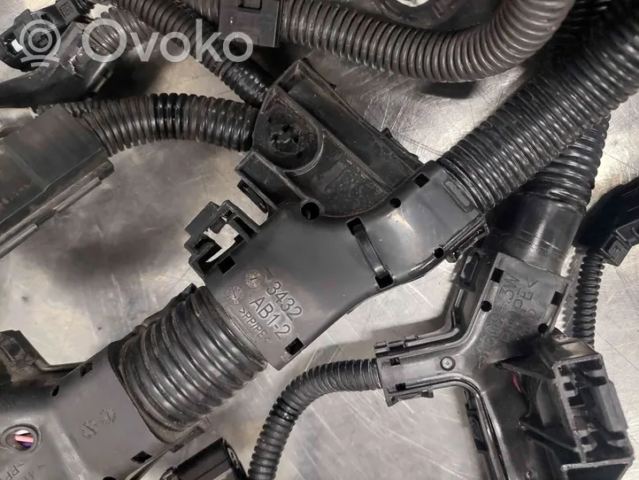Toyota Sienna XL40 IV Faisceau de câblage pour moteur 82121