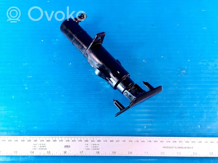 Volkswagen Jetta VI Difusor de agua regadora de faro delantero 5K0955978A