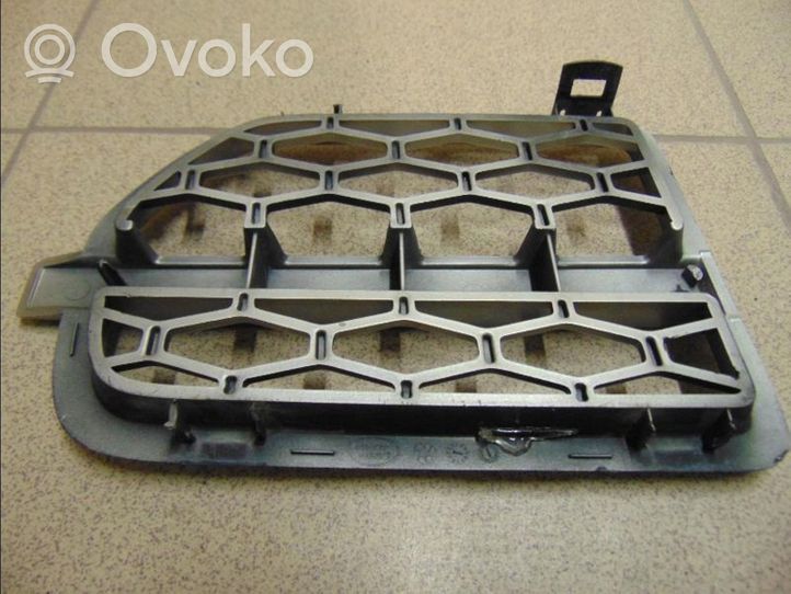 Land Rover Discovery 4 - LR4 Grill / Wlot powietrza błotnika przedniego 22106000