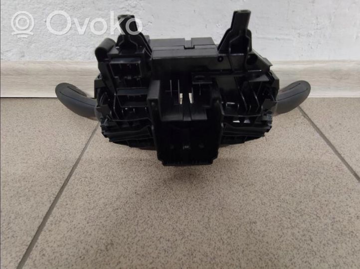 Volvo V90 Cross Country Leva/interruttore dell’indicatore di direzione e tergicristallo 32266026