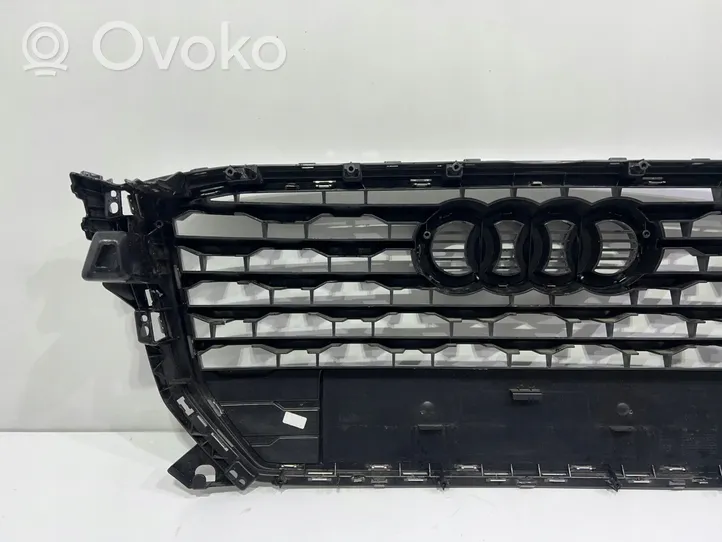 Audi Q2 - Maskownica / Grill / Atrapa górna chłodnicy 81A853651