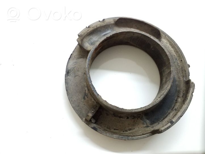 BMW 5 F10 F11 Coil spring mount 6775582