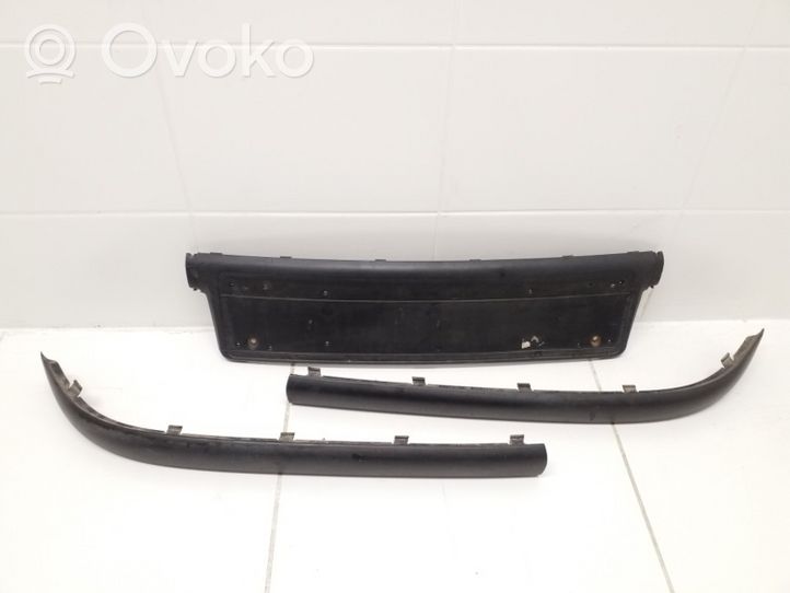 BMW 3 E46 Modanatura separatore del paraurti anteriore 7030608