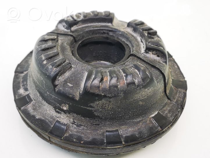 Audi A4 S4 B8 8K Support de jambe de force supérieur avant 8K0412377C