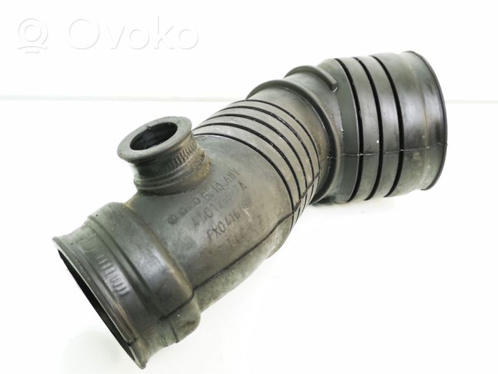 Audi A4 S4 B5 8D Tuyau d'admission d'air turbo 4B0129627A