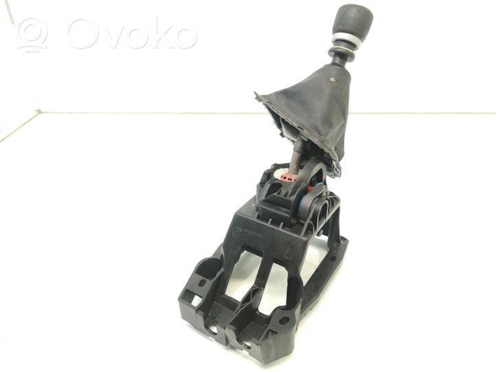 Toyota Avensis T250 Gear selector/shifter (interior) 85566AA