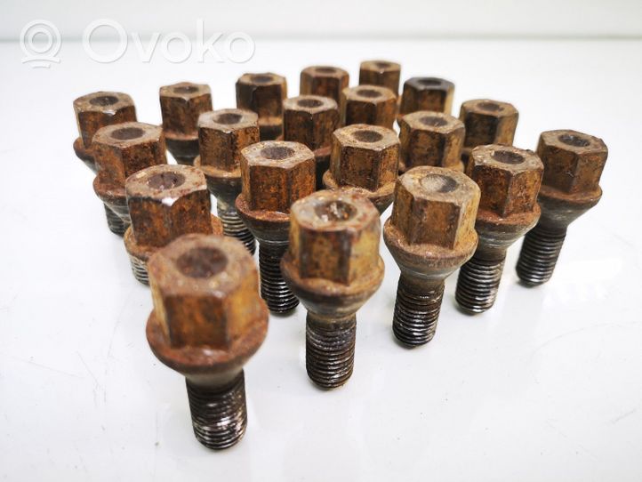 Opel Zafira B Nuts/bolts 