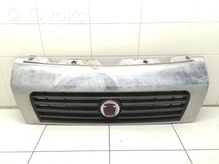 Fiat Ducato Maskownica / Grill / Atrapa górna chłodnicy 1308067070
