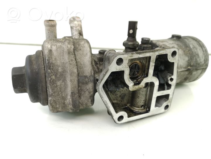 Volkswagen Jetta V Supporto di montaggio del filtro dell’olio 045115389J