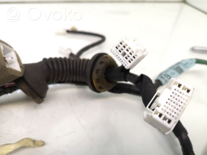 Lexus IS 220D-250-350 Cableado de puerta delantera 8215153190F1