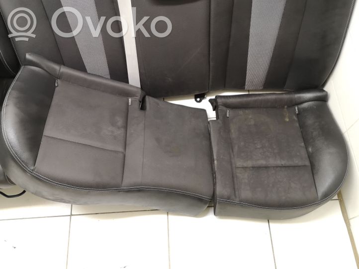 83181656 Renault Megane III Innenraum komplett, 140.00 € | RRR