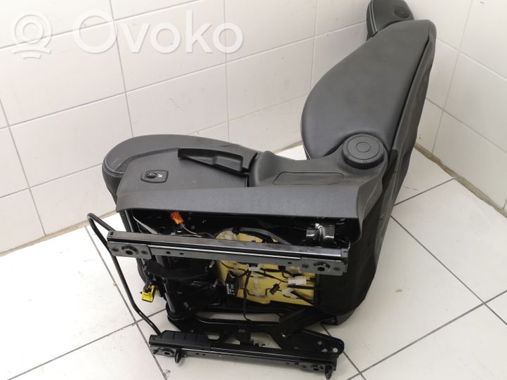 83181656 Renault Megane III Innenraum komplett, 140.00 € | RRR 