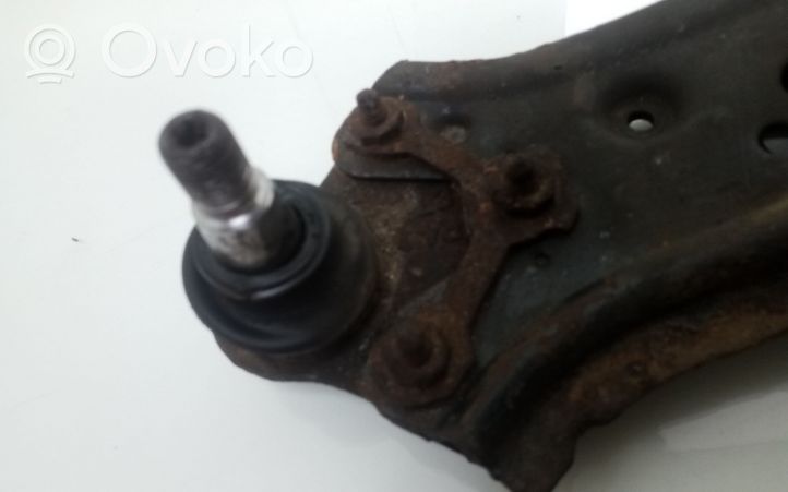 Volkswagen Polo IV 9N3 Braccio di controllo sospensione anteriore 407157C