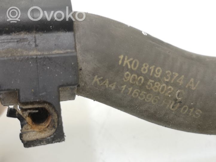 Skoda Octavia Mk2 (1Z) Трубка (трубки)/ шланг (шланги) 1K0819374A