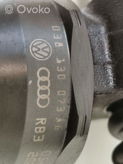 Volkswagen Jetta V Injecteur de carburant 038130073AG