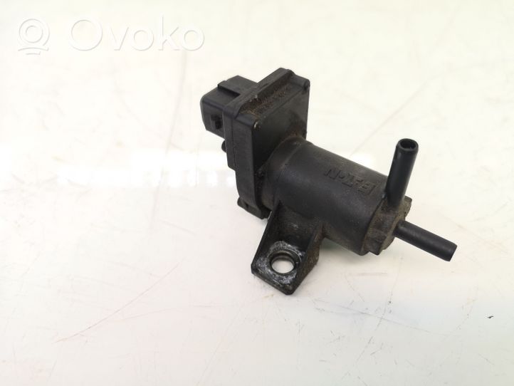 Suzuki Grand Vitara I Vacuum valve 