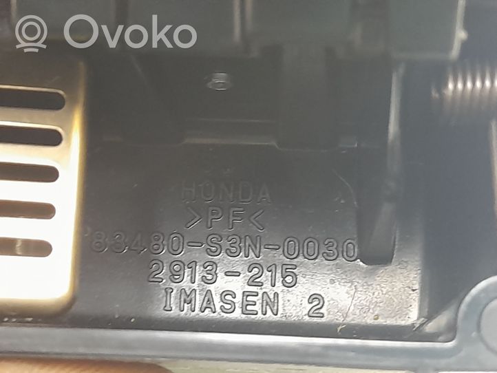 Honda CR-V Takaoven tuhkakuppi 83480S3N0030