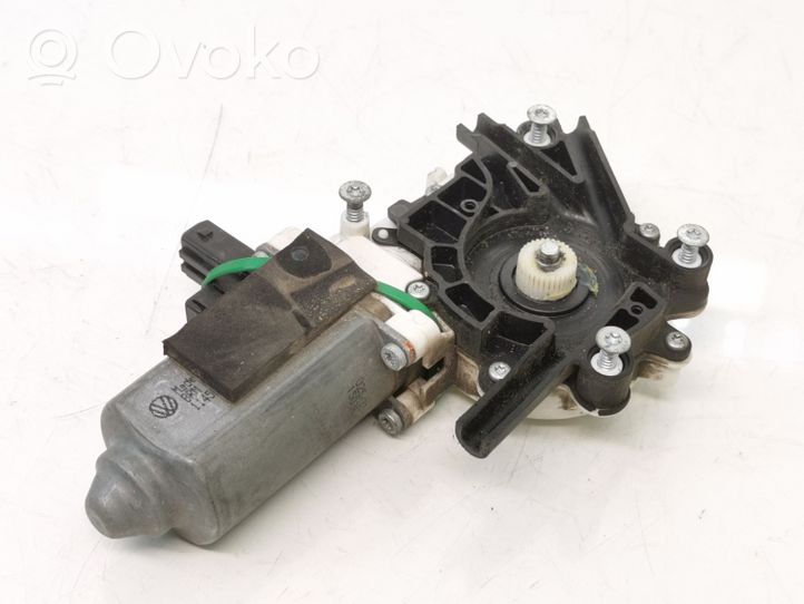 Land Rover Freelander Moteur de lève-vitre de porte avant 0536000201