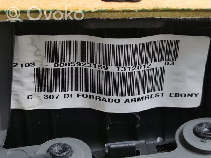 Ford Focus Apmušimas priekinių durų (obšifke) 4M51A23943C