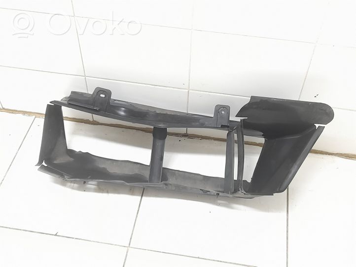 Ford Focus Déflecteur d'air de radiateur de refroidissement BM518314CC